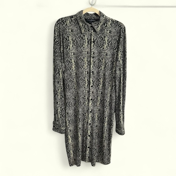 Norma Kamali Button down shirt dress in snake print 2023 stretch retro chic LG - Picture 1 of 13